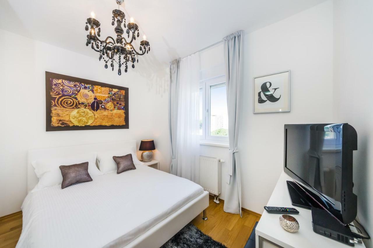 Studio Apartment K & K With Free Garage Задар Екстериор снимка